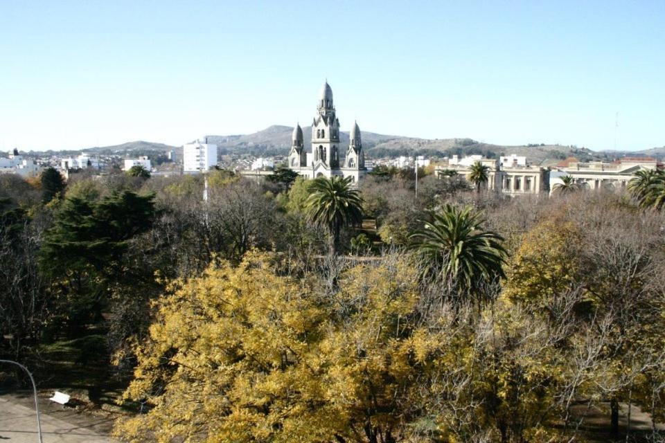 Plaza Hotel Tandil Eksteriør billede